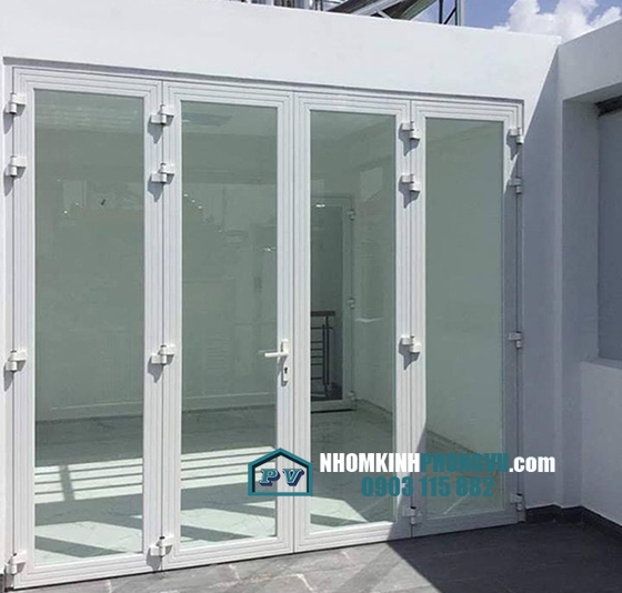 Mẫu cửa nhôm xingfa màu trắng sứ 4 cánh mở quay 07